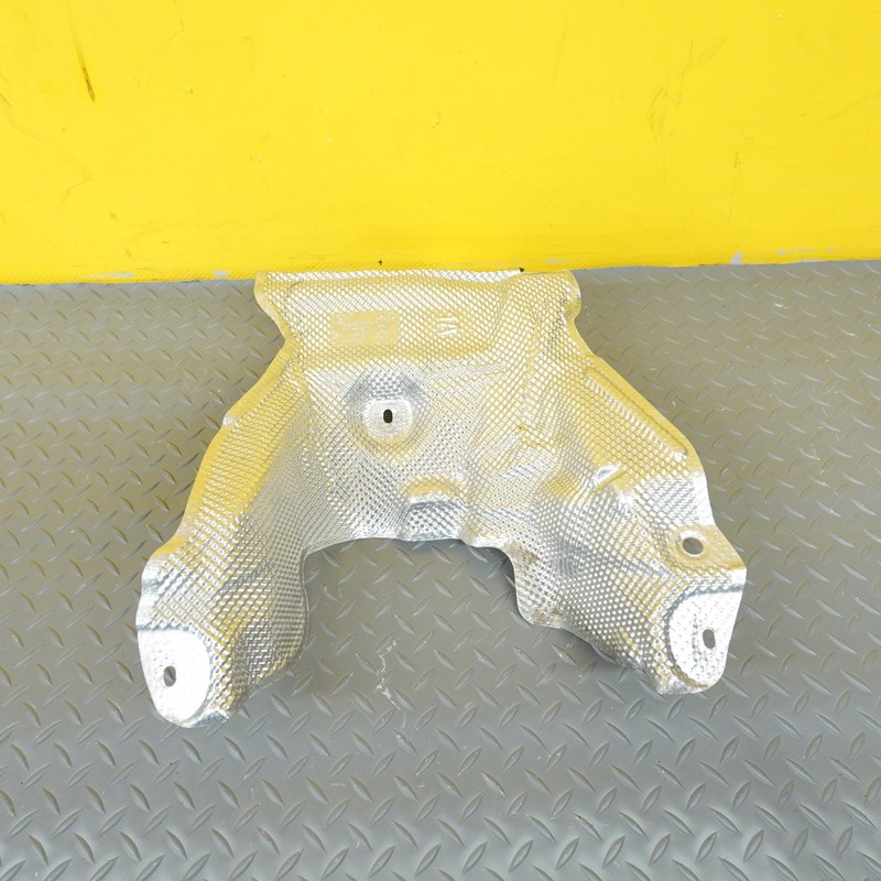 2023-2026 BMW X2 X1 228i U10 U11 F74 EXHAUST MANIFOLD HEAT SHIELD OEM 849837405