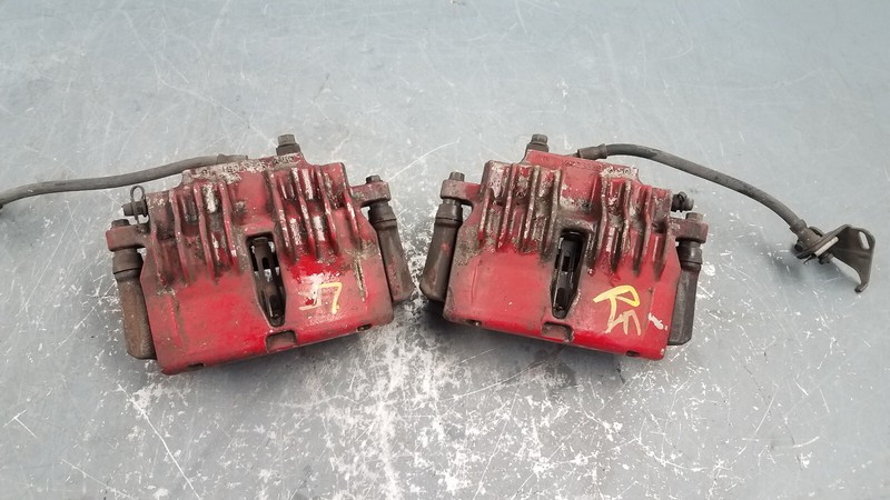 2000 Chevy Camaro SS Front Brake Calipers #5466 VV10