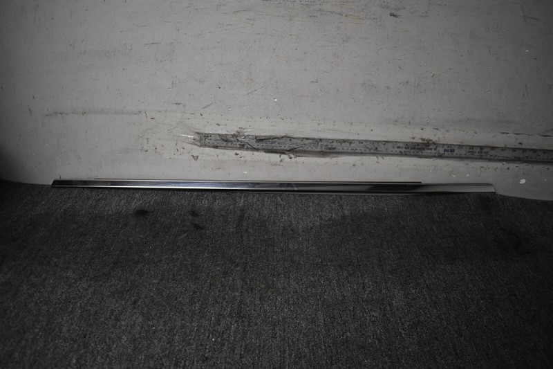 2022-2023 INFINITI QX60 REAR LEFT SIDE WINDOW TRIM FACTORY OEM