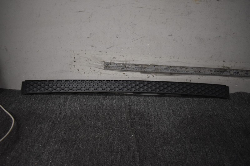 MERCEDES BENZ STEP PAD FACTORY OEM