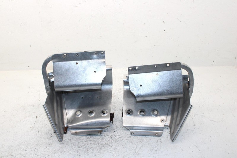 1995 Yamaha Vmax 600 Le Oem Footrest Set 8AB-21926-00-00 SY21