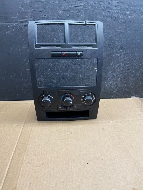 2008 - 2010 Dodge Charger Dash Climate Temperature Control Radio Bezel AD2072 DG