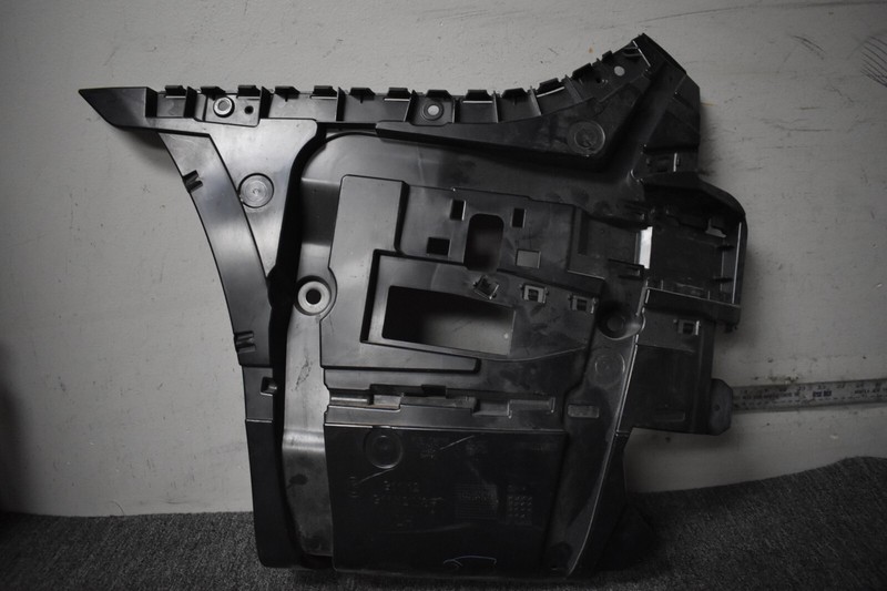 2016-2019 BMW 750I BASE SUPPORT MOUNT LEFT SIDE FACTORY OEM