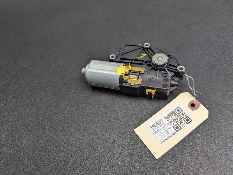 Right Sunroof Motor 2021 Hyundai Sonata 81679-L1100