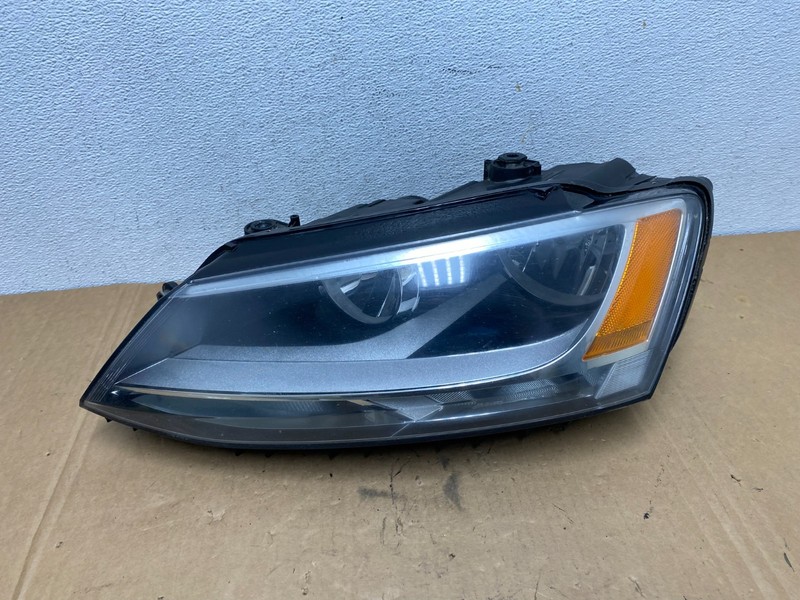2011 to 2014 Volkswagen Jetta Left Driver LH Headlight Halogen OEM AD2748 DW