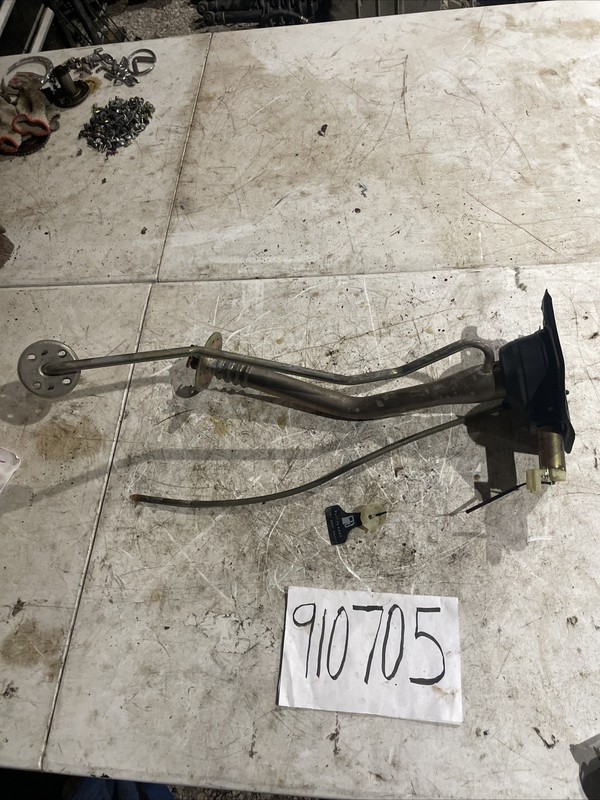 1995 - 1998 LEXUS LS400 GAS FUEL FILLER NECK PIPE