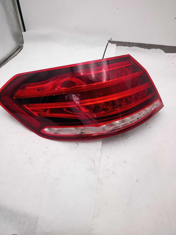 2015 Mercedes E-Class Left Tail Light Assembly Black OEM Used 148630