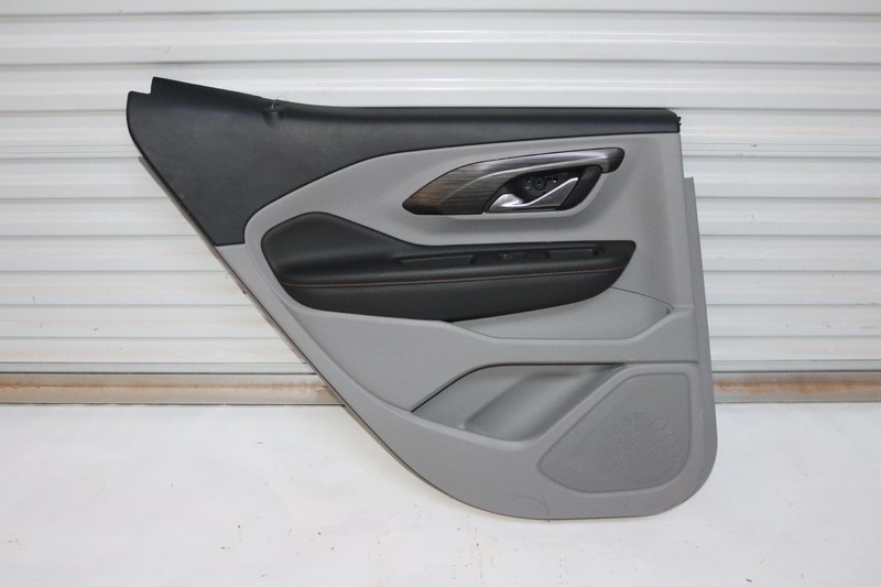 2018-2020 GMC TERRAIN REAR LEFT SIDE DOOR PANEL TRIM COVER LEATHER GRAY OEM