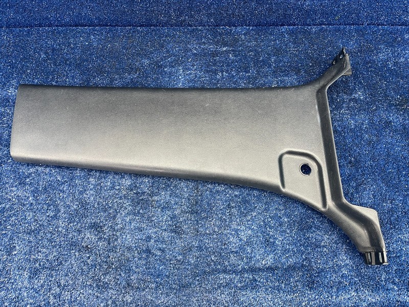2009–2021 Toyota Tundra right Lower Center B Pillar Trim Panel OEM 62413-0C031