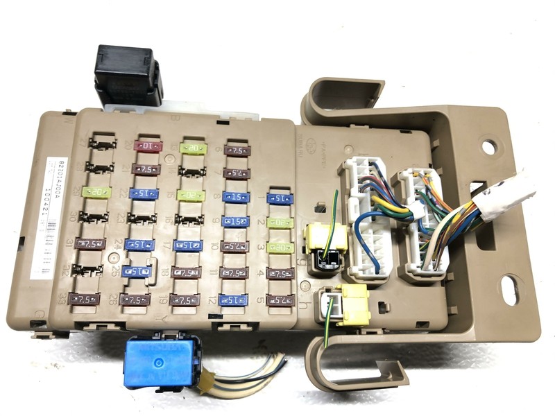 10 11 12 SUBARU OUTBACK LEGACY CABIN FUSE BOX OEM 82201AJ00A