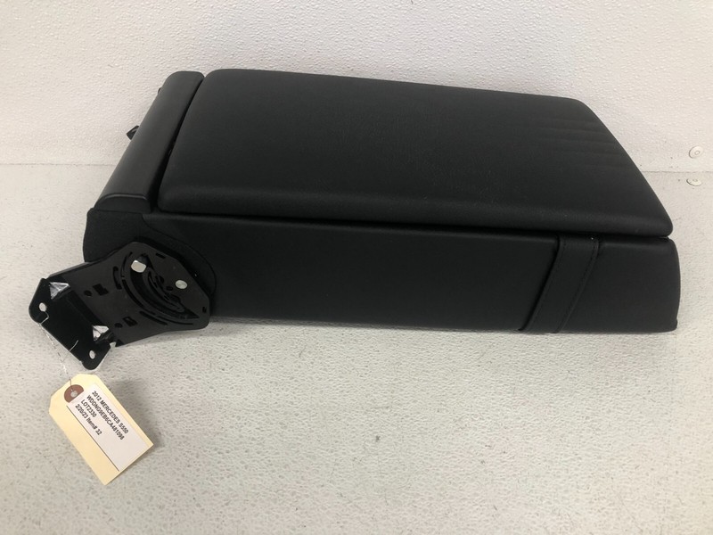 ⭐07-13 MERCEDES S-CLASS W221 REAR SEAT CENTER CONSOLE ARMREST BLACK OEM LOT2330