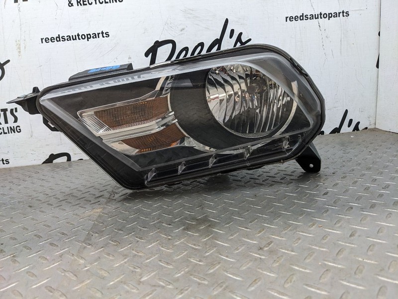 Driver Left Headlight Halogen Base V6 Fits 10-12 MUSTANG 1155973