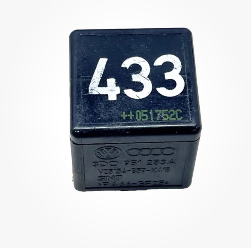 MULTIFUNCTION RELAY #433 AUDI A3 VW EOS GOLF GTI JETTA PASSAT 3D0951253A OEM