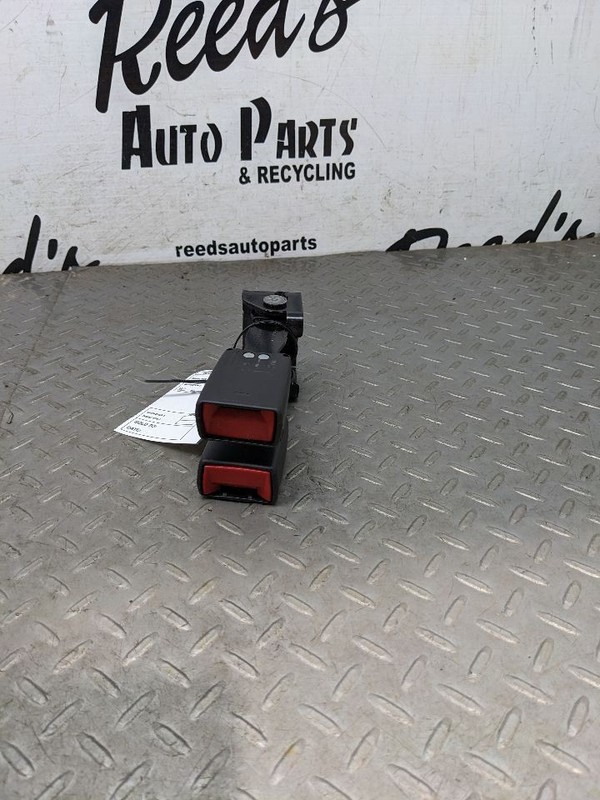 2020-2025 SIERRA / SILVERSADO REAR SEAT BELT DOUBLE BUCKLE BLACK 8456619 1170298