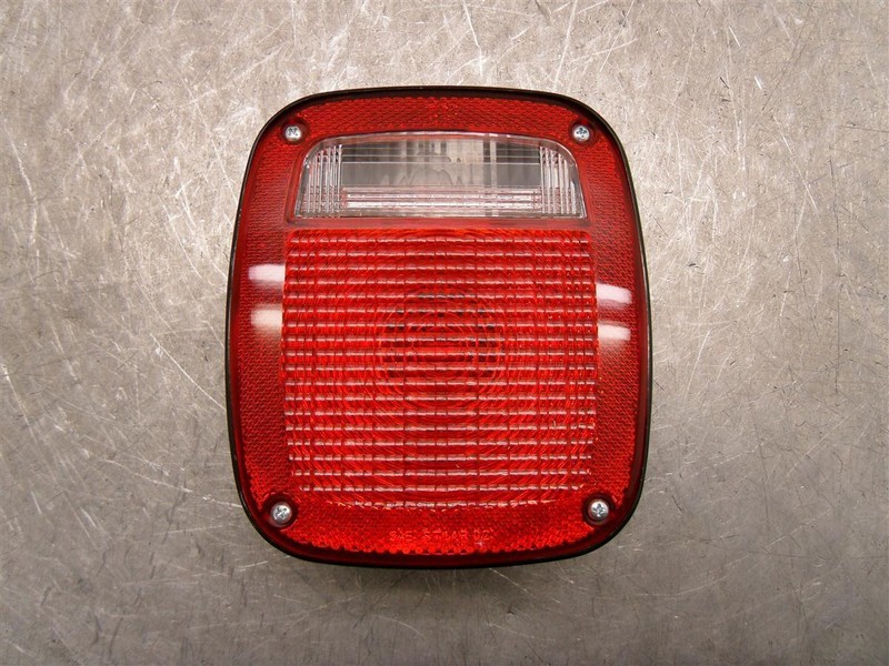98-06 JEEP WRANGLER REAR RIGHT PASSENGER TAIL LAMP OEM 166-02552BR