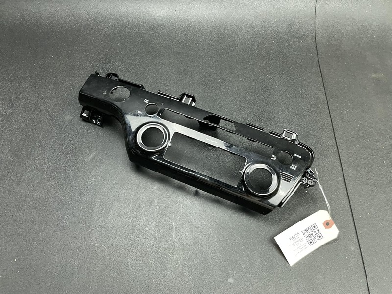 Dash Center A/C Heater Control Bezel 2018 Kia Sportage 84745-D9350 2017 2019