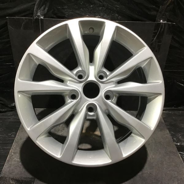 2014-2022 Dodge Durango 2492 A Refurbished OEM Wheel 18x8 Rim Silver 1XC16GSAAD