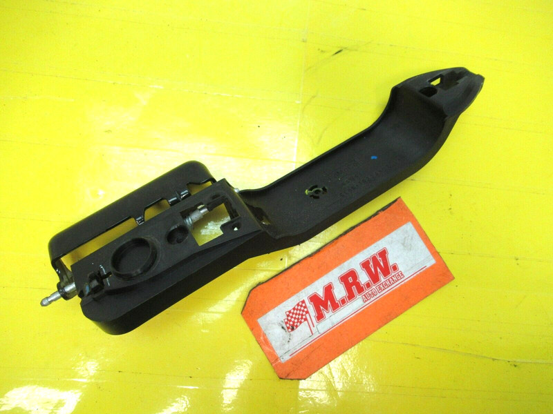 DOOR HANDLE MOUNT BRACKET PASSENGER SIDE FRONT RF 08 09 10 11 12 ESCAPE MARINER