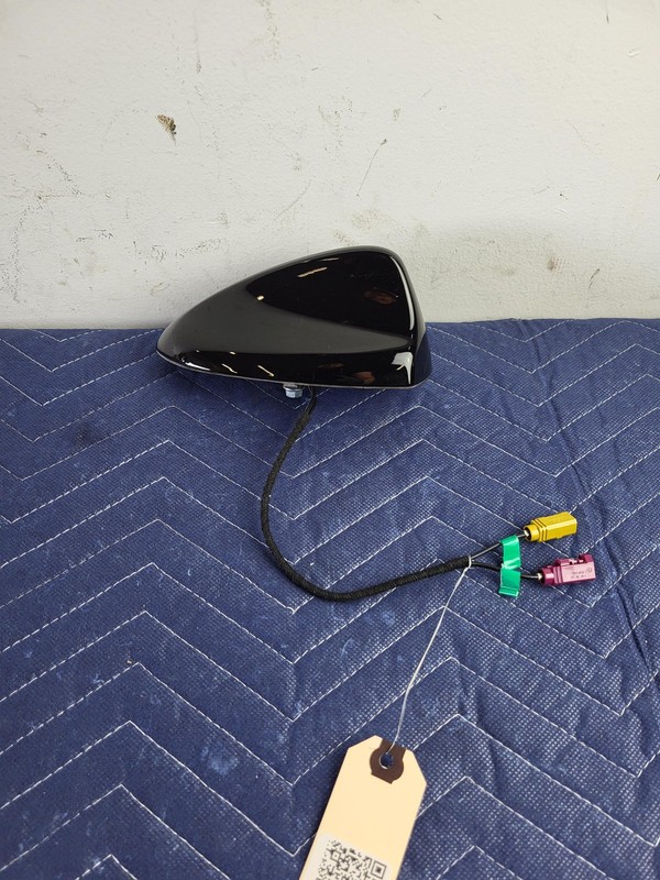 Used Oem Dodge Exterior Roof Shark Antenna for 2023-2024 Hornet