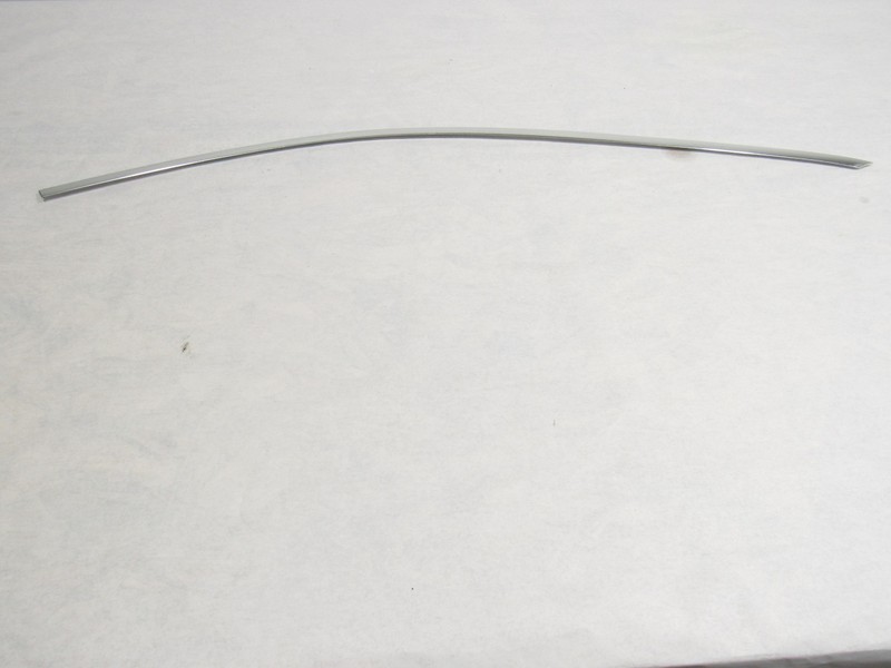 18-20 Mercedes E63 S W213 2018 Front Right Upper Door Window Molding Trim ;:Y