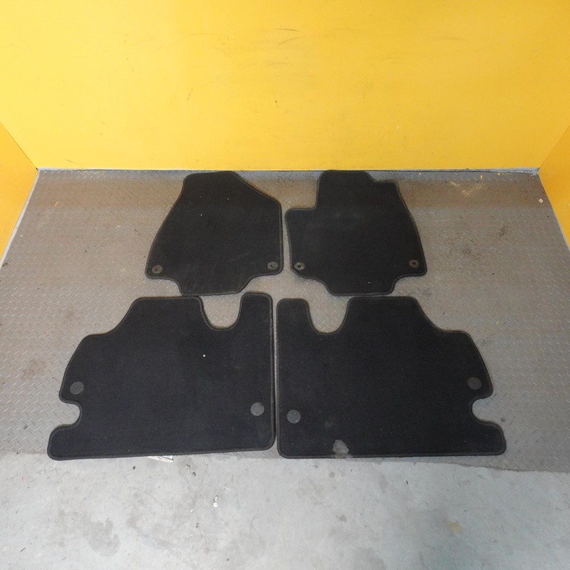 2021-2024 CHRYSLER PACIFICA Oem Floor Mats Front Rear Lh/rh Set 7ay83dx9aa