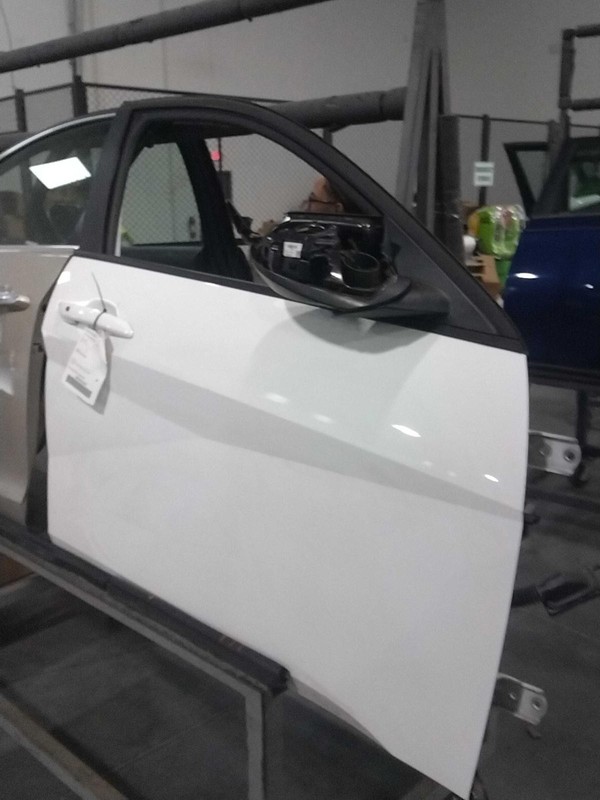 2023 Hyundai Elantra Right Front Door White 736645 55K Miles Used Parts