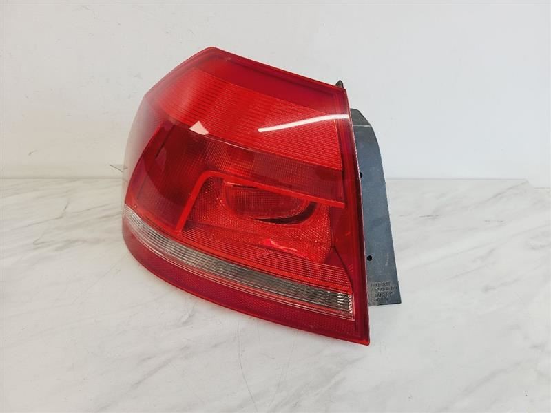 Driver Tail Light Sedan Quarter Panel Mounted Fits 12-15 PASSAT 574944