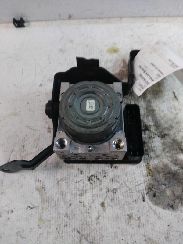 2015 Ford Mustang ABS Pump & Motor Assembly OEM 69k Miles FR3C2C215BA