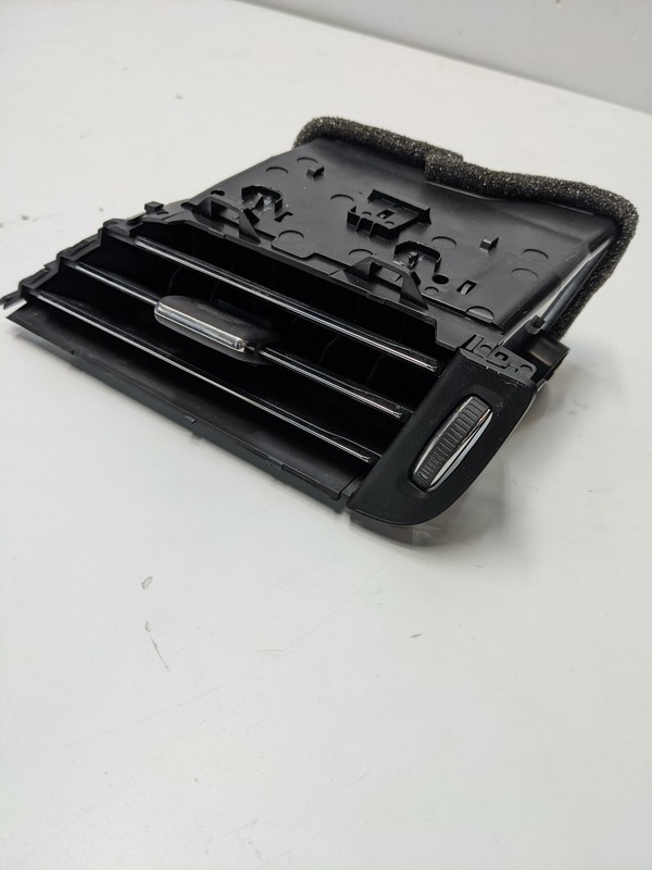 Dash Right Outer Air Vent 2017 Lincoln Continental GD9B-19893A 2018 2019