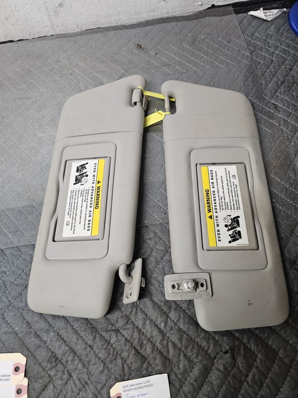 05-07 Mercedes C230 W203 OEM Right & Left Shade Sun Visor Sunvisors Pair 5093