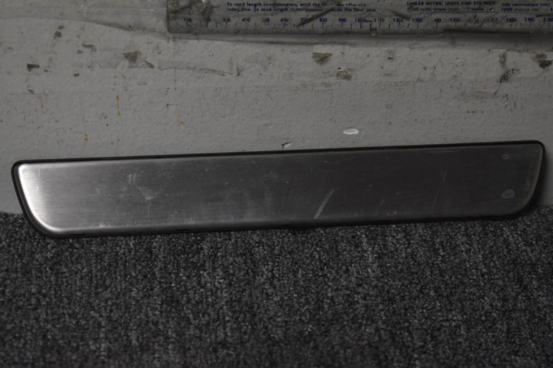 2016-2020 INFINITI QX60 KICK PLATE RIGHT REAR SIDE FACTORY OEM