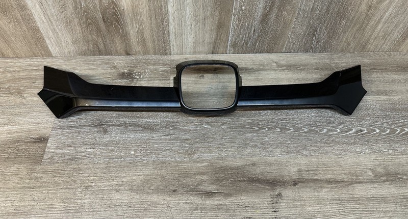 2015-16 HONDA CRV CR-V FRONT UPPER GRILL OEM PART # 71122-T1W-A010-M1