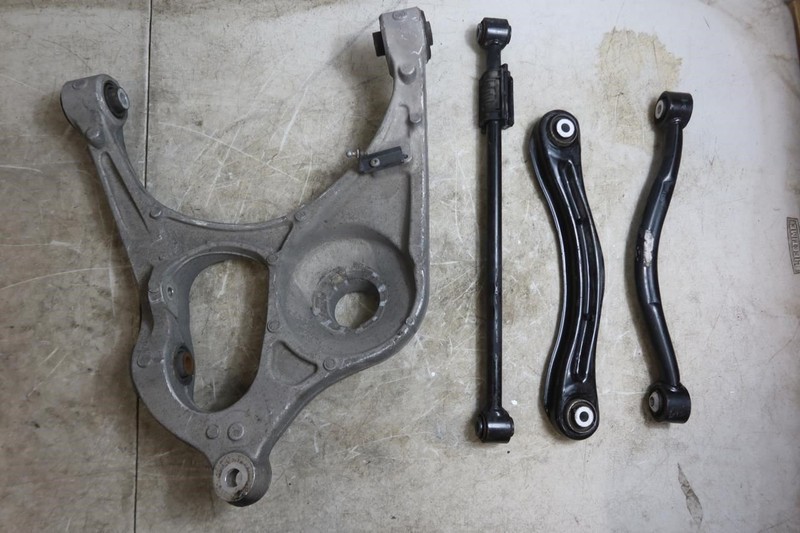 2014-2026 Dodge Durango OEM Rear Right Passenger Control Arm Set of 4 52124814