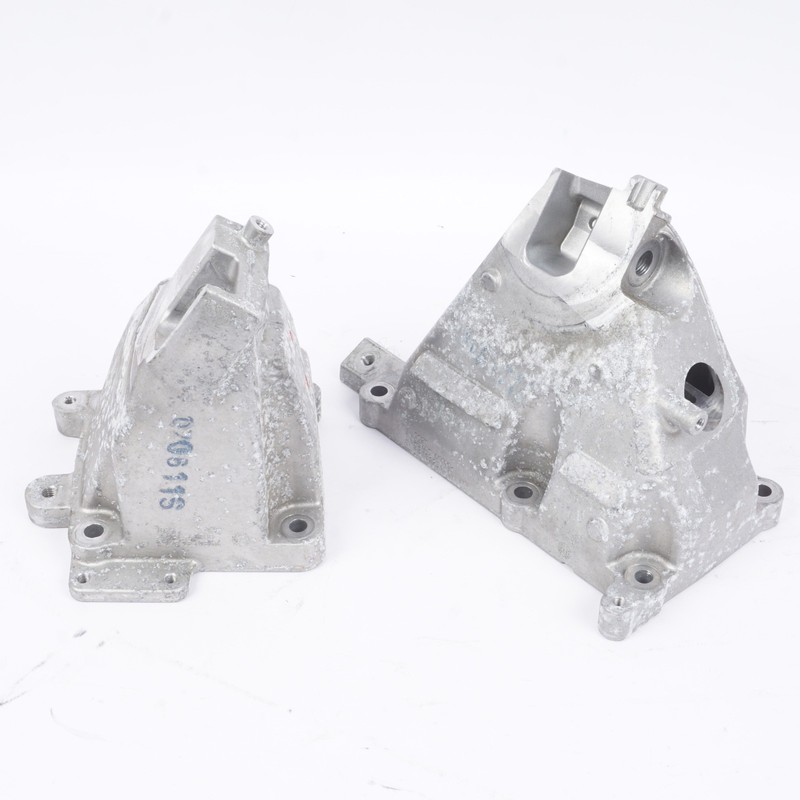 12-13 Mercede W221 S550 RWD Engine Motor Left & Right Mount Bracket Set OEM