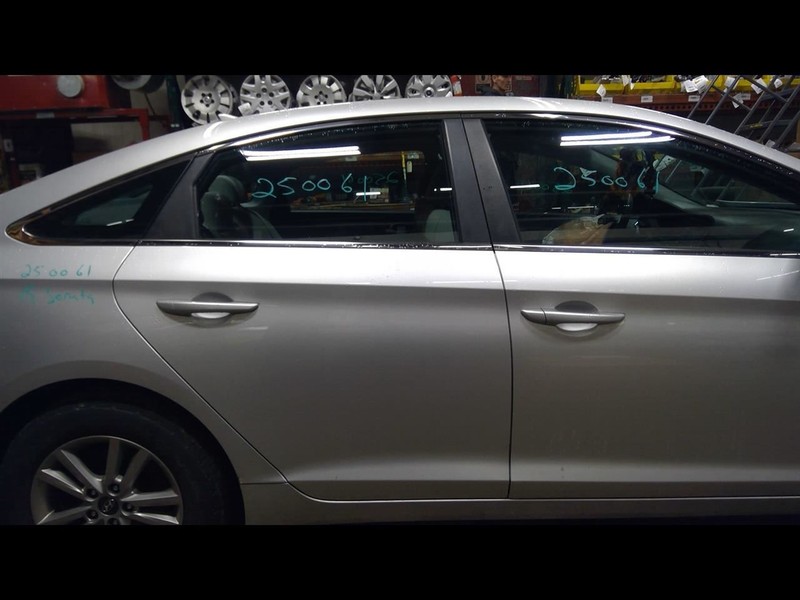 Passenger Rear Side Door Electric US Built Fits 15-17 SONATA 1539152