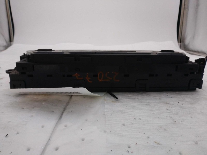 Used A/C Selector Switch fits: 2019 Honda Passport Sport Grade A