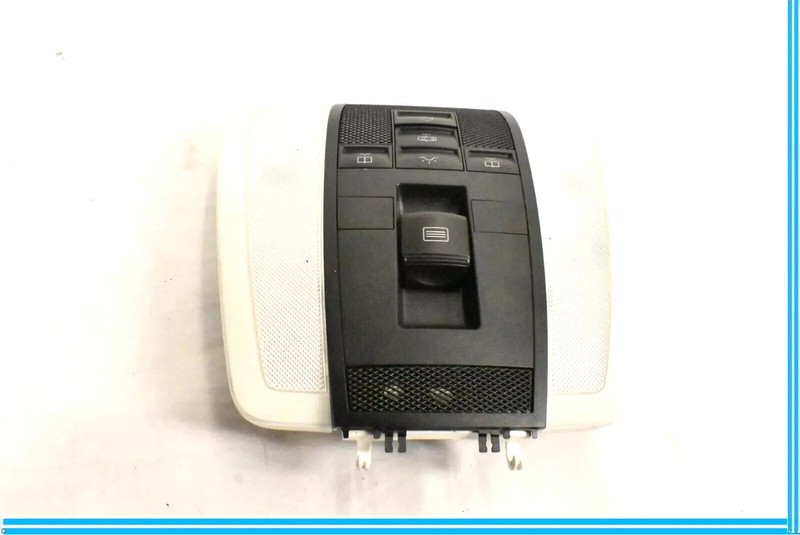08-14 Mercedes W204 C300 C350 C63 AMG Overhead Dome Light Lamp 2049004701 OEM