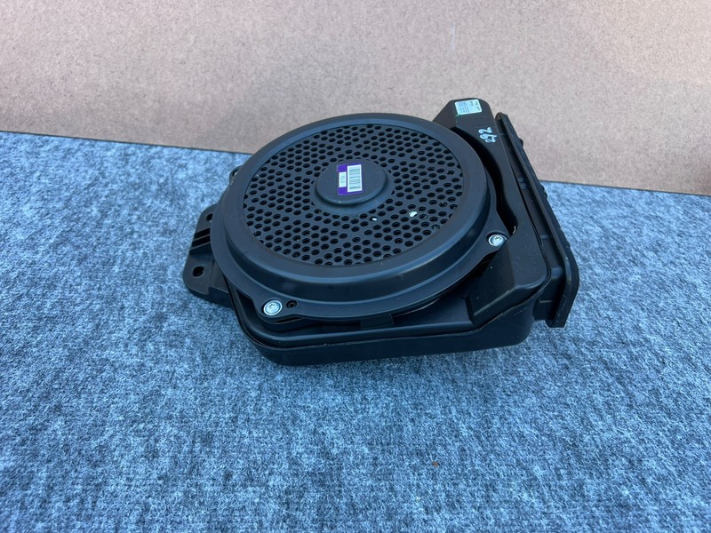 GENESIS GV70 2022-2026 OEM LEFT DRIVER SUBWOOFER LEXICON AUDIO SPEAKER