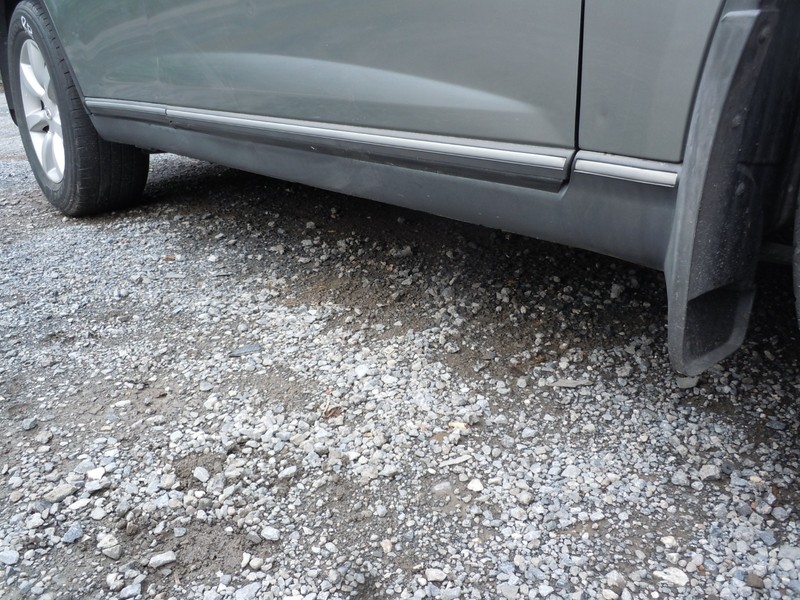2003-2005 Infiniti FX35 Rocker Panel Side Skirt Moulding Passenger Right OEM WV2