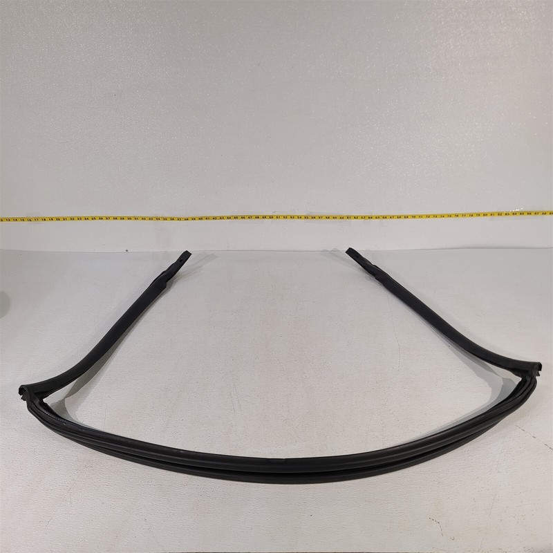 99-04 Ford Mustang Convertible Front Windshield Weatherstrip Seal AA7003