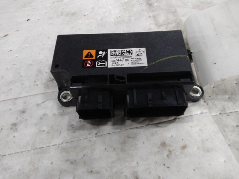 Used Air Bag Module fits: 2013 Gmc Acadia Air Bag below console restraint opt AY