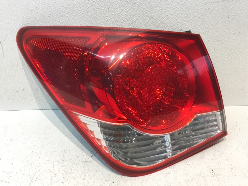 11 12 13 14 15 16 Chevy Cruze Cruise Driver Left LH Tail Light Lamp