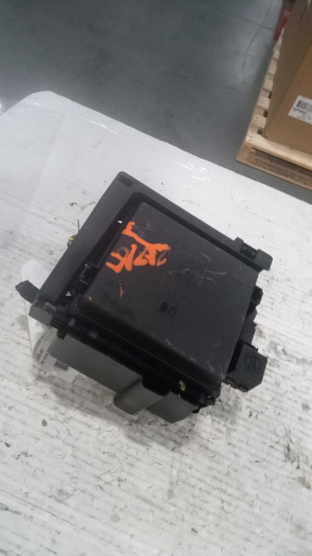 2021 Chevrolet Blazer OEM Used Fuse Box 84089679 Black 70K Miles