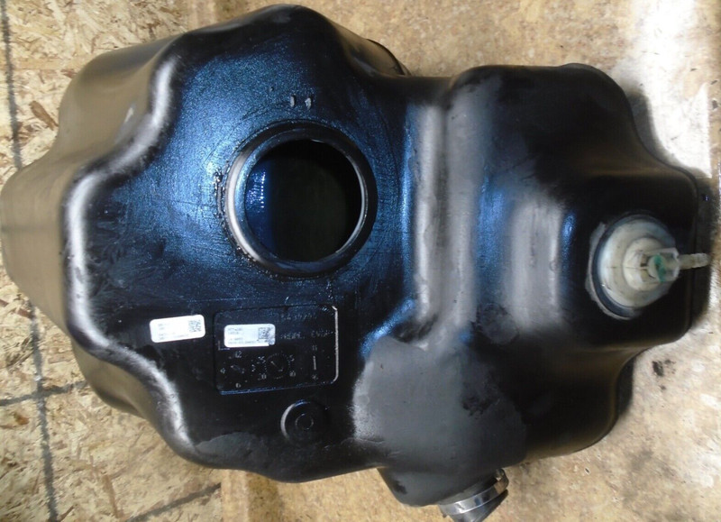 2016 Polaris Slingshot Sling Shot Fuel Gas Tank Petrol Container Reservoir 16