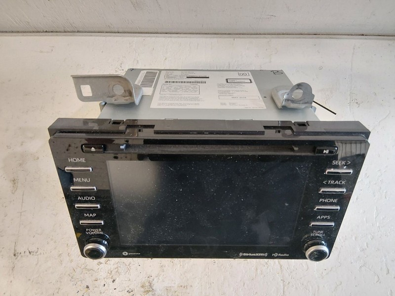 2018 Toyota SIENNA Radio Display and Receiver ID 86140-08100