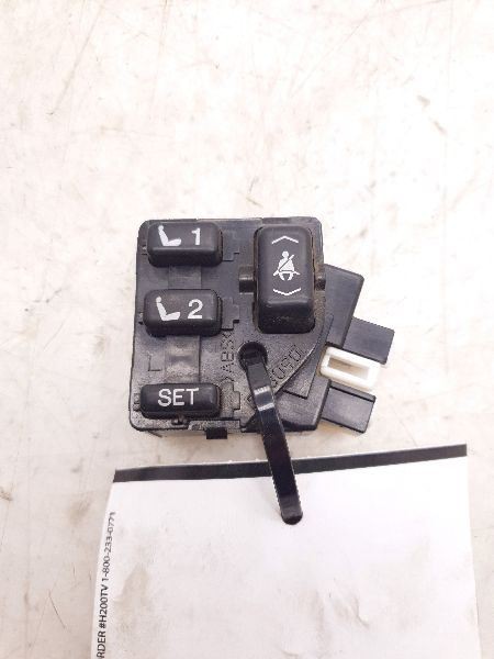 95 96 97 98 99 00 Lexus LS400 Driver Left Front Seat Memory Switch 84927-50040
