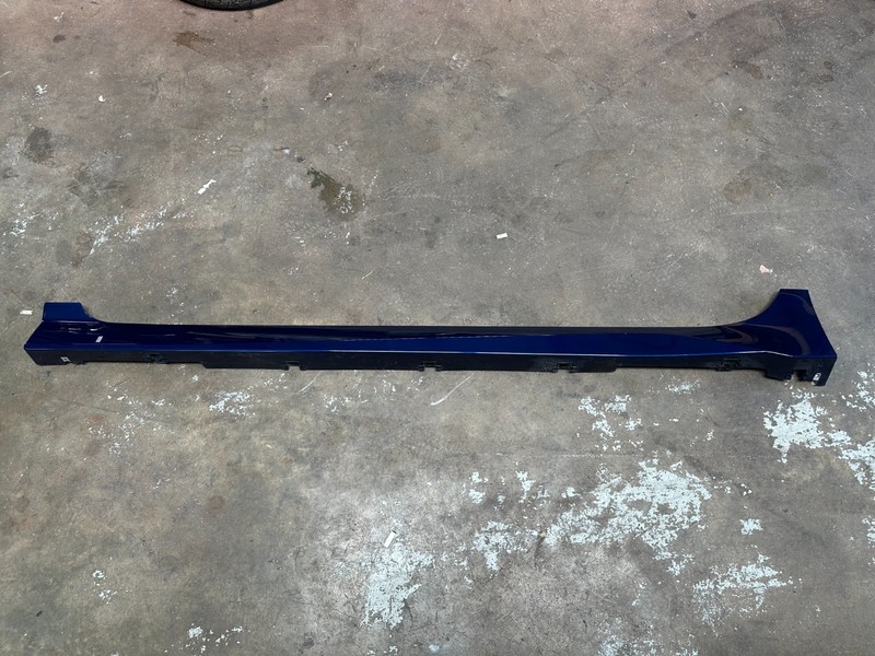 22-25 NISSAN LEAF - LEFT DRIVER SIDE SKIRT ROCKER PANEL COVER MOLDING Blue OEM