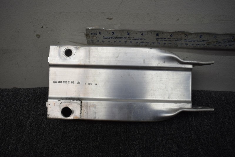 2008-2015 MERCEDESBENZ C CLASS C250C300 FRONT LEFTSIDE REINFORCEMENT BRACKET OEM