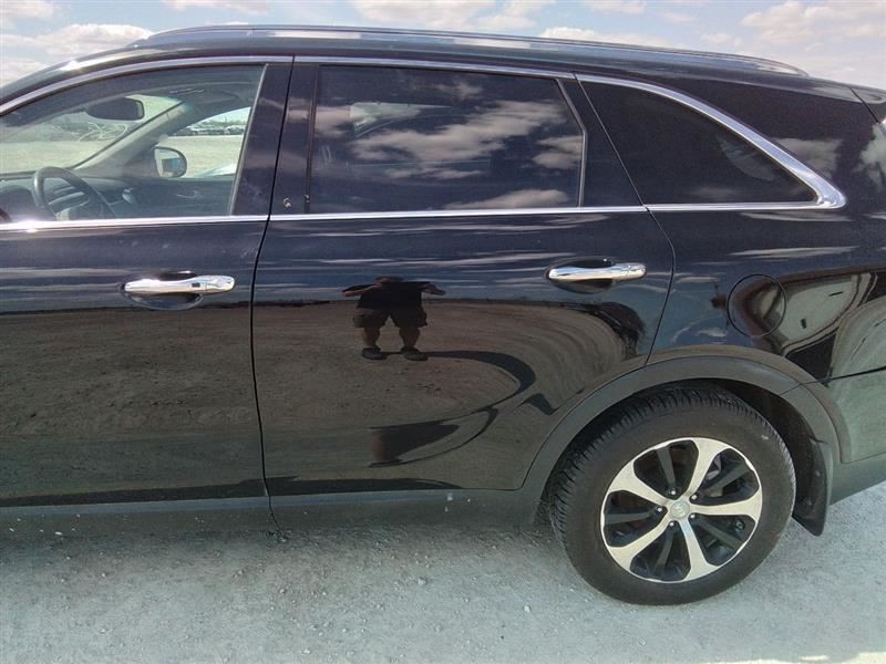 Driver Rear Side Door Thru 06/03/18 With Sunshade Fits 16-19 SORENTO 2995752