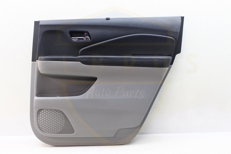 HONDA PILOT 16-22 REAR RIGHT DOOR TRIM PANEL W/ SUNSHADE W/O COURTESY LAMP GRAY